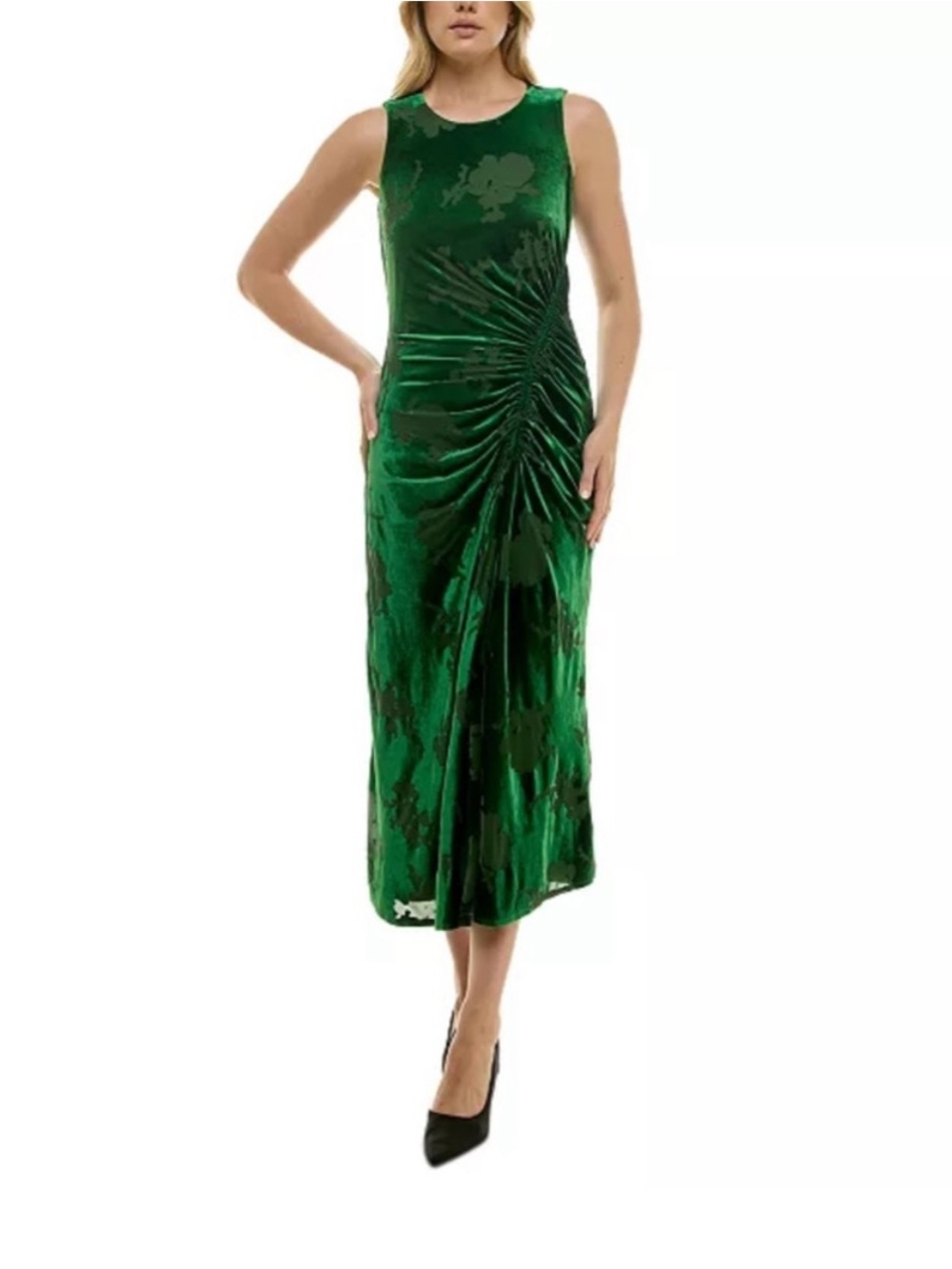 Taylor Emerald Green Sleeveless Ruched Velvet Formal Dress